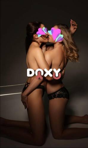 Фотография номер 3 - Лесбишоу, 21 год